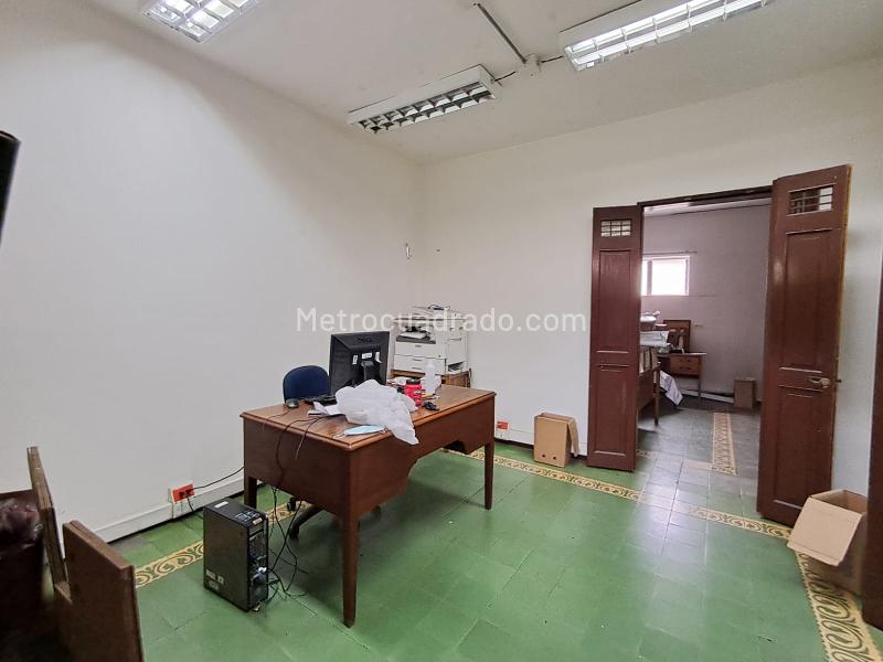 Casa Comercial de 5 Alcobas en Arriendo en La Candelaria - 5