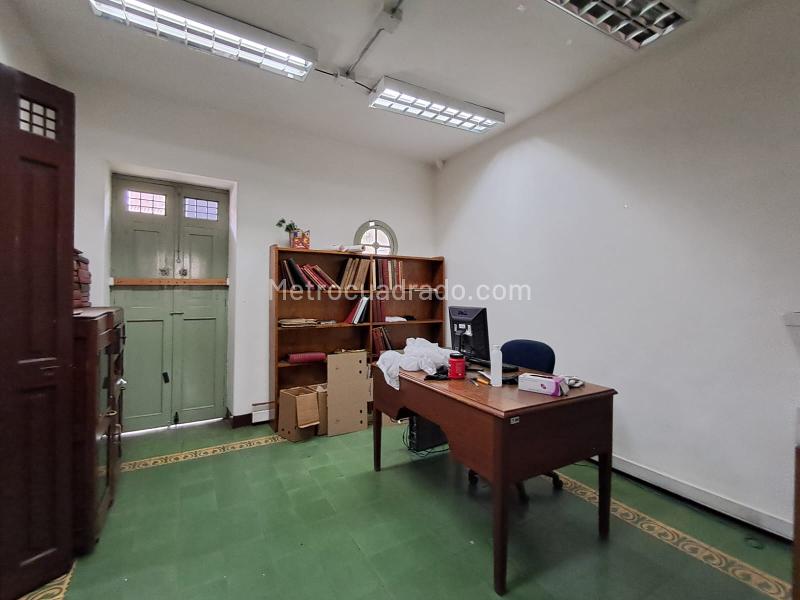 Casa Comercial de 5 Alcobas en Arriendo en La Candelaria - 6