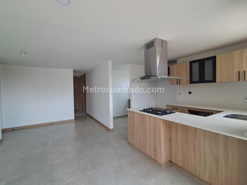 Apartamento Nuevo de 3 Alcobas con Terraza en Arriendo en San Antonio - 9