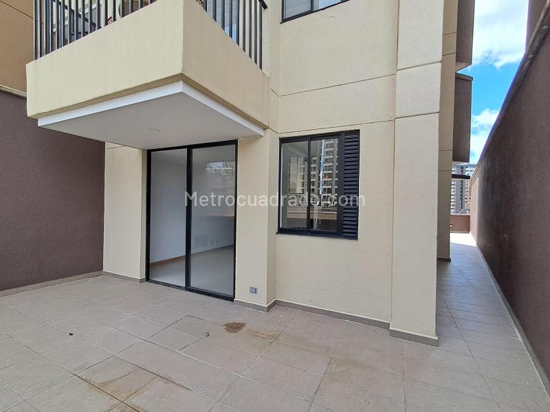 Apartamento Nuevo de 3 Habitaciones con Terraza en Arriendo - 9