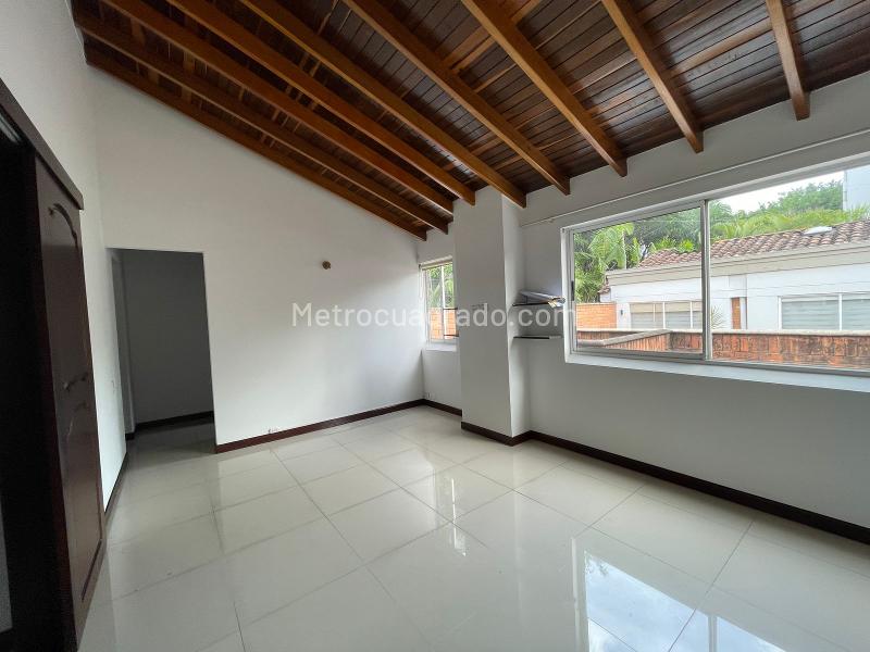 Casa Dúplex de 3 Alcobas en Los Balsos con Seguridad 24/7 - 9