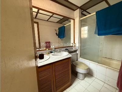 Casa de 3 alcobas en venta en Castropol, Medellín, 203 m² · foto 10 de 18