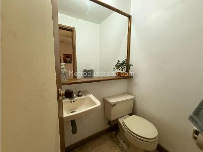 Casa de 3 alcobas en venta en Castropol, Medellín, 203 m² · foto 17 de 18