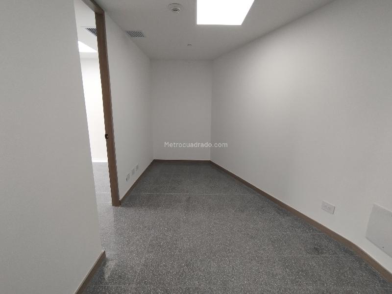 Consultorio en Arriendo, San Diego, Medellín - Más