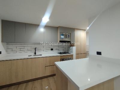 Apartamento de 3 alcobas en arriendo en Altos Del Poblado Cola Del Zorro, Medellín, 84 m² · foto 3 de 20