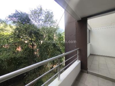 Apartamento de 3 alcobas en arriendo en Altos Del Poblado Cola Del Zorro, Medellín, 84 m² · foto 8 de 20