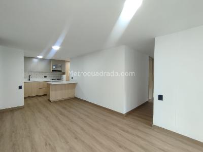 Apartamento de 3 alcobas en arriendo en Altos Del Poblado Cola Del Zorro, Medellín, 84 m² · foto 10 de 20