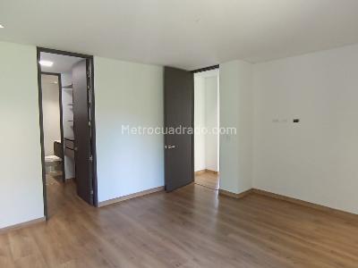 Apartamento de 2 alcobas en arriendo en Altos Del Poblado Cola Del Zorro, Medellín, 112 m² · foto 13 de 18