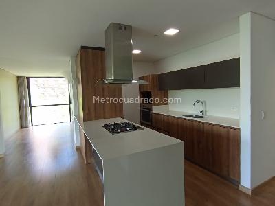Apartamento de 2 alcobas en arriendo en Altos Del Poblado Cola Del Zorro, Medellín, 112 m² · foto 17 de 18