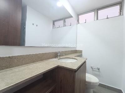 Apartamento de 3 alcobas en arriendo en Bosques De Zuñiga, Envigado, 113 m² · foto 13 de 18