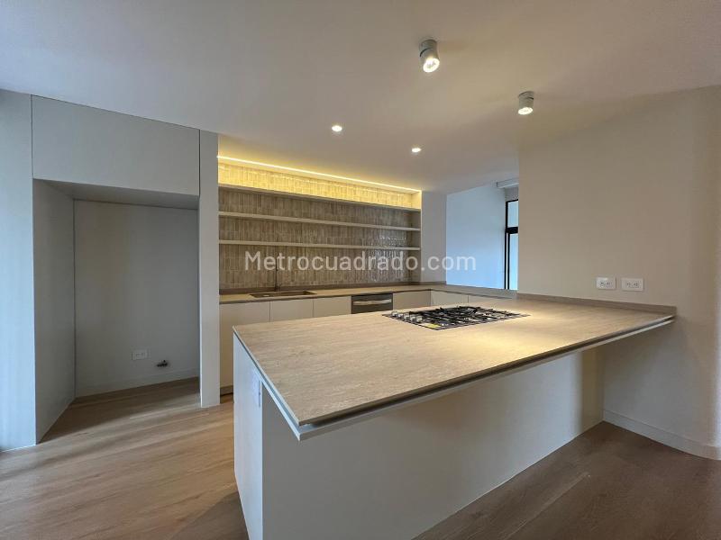 Exclusive 3BR Apartment in La Florida El Poblado - 2