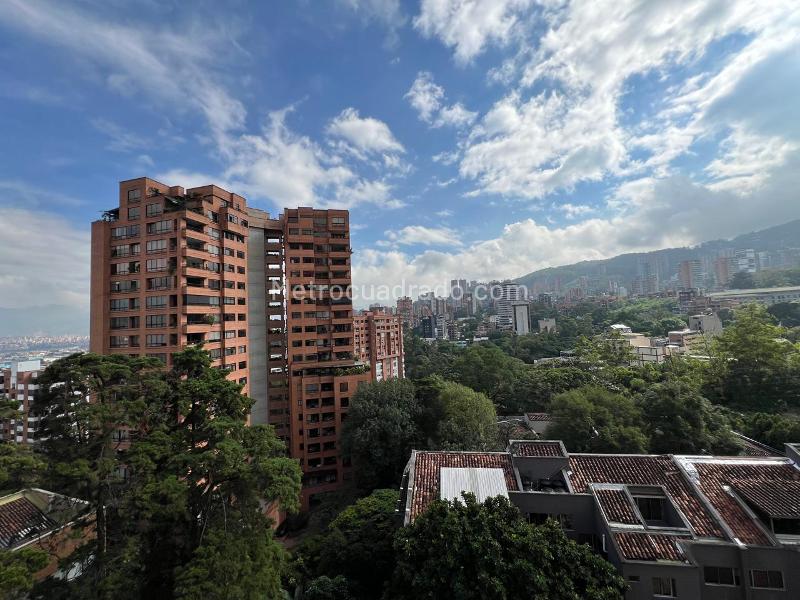 Exclusive 3BR Apartment in La Florida El Poblado - 7