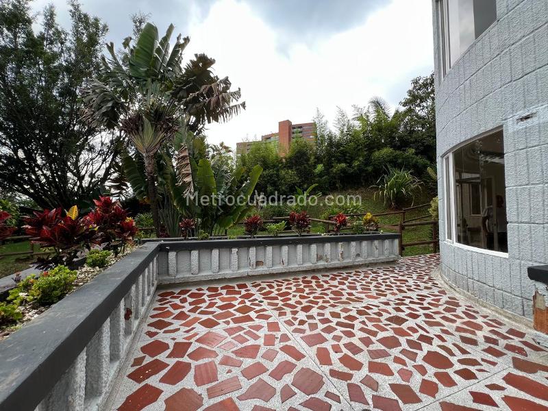 Spacious 12BR House in Altos Del Poblado - 6