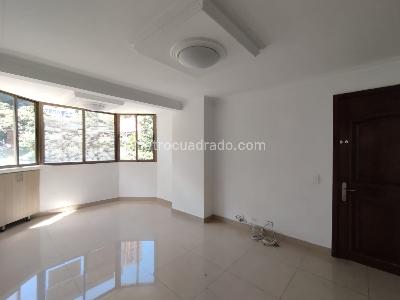 Apartamento de 2 alcobas en arriendo en La Aguacatala, Medellín, 80 m² · foto 4 de 17