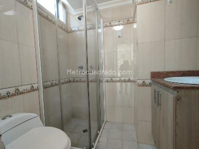 Apartamento de 2 alcobas en arriendo en La Aguacatala, Medellín, 80 m² · foto 7 de 17