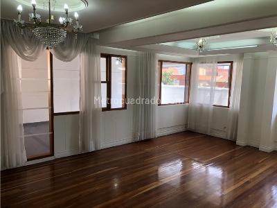 Apartamento de 3 alcobas en venta en Conquistadores, Medellín, 129 m² · foto 4 de 14