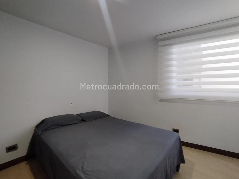 Luxury 2BR Apartment with Pool in Loma Del Indio - 8