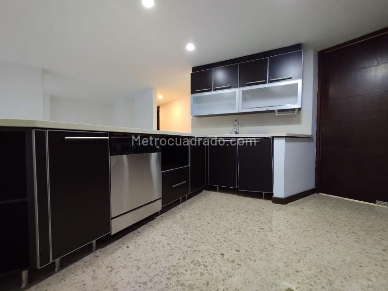 Apartamento Amplio de 3 Alcobas en Patio Bonito - 7