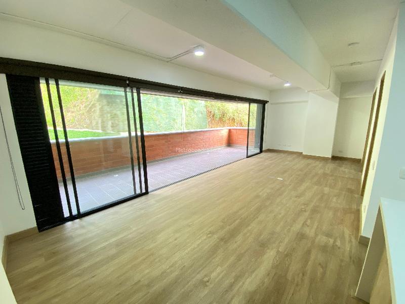 1BR Apartment in El Retiro (57 m²) - 3