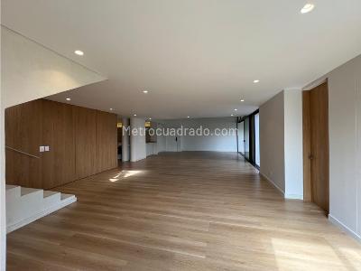 Apartamento de 3 alcobas en venta en Provenza, Medellín, 320 m² · foto 2 de 16