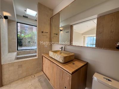 Apartamento de 3 alcobas en venta en Provenza, Medellín, 320 m² · foto 14 de 16