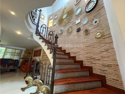 Casa de 3 alcobas en venta en Loma De Los Mesa, Envigado, 282 m² · foto 10 de 15