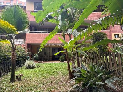 Casa de 3 alcobas en venta en Loma De Los Mesa, Envigado, 282 m² · foto 12 de 15