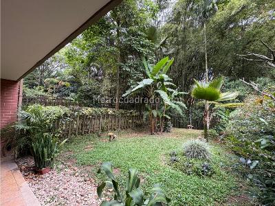 Casa de 3 alcobas en venta en Loma De Los Mesa, Envigado, 282 m² · foto 13 de 15
