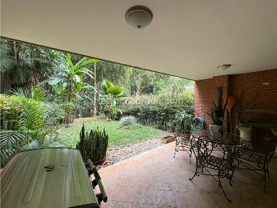 Casa de 3 alcobas en venta en Loma De Los Mesa, Envigado, 282 m² · foto 14 de 15