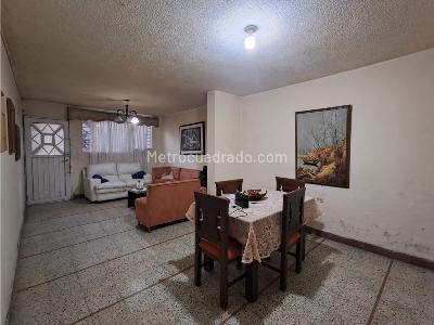 Apartamento en venta en La America, Medellín · foto 2 de 18
