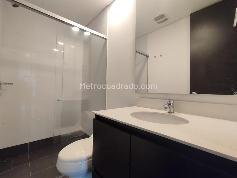 Charming 1BR Apartment in Las Lomas - 3