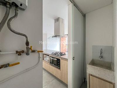 Apartamento de 2 alcobas en arriendo en El Esmeraldal, Envigado, 86 m² · foto 4 de 17