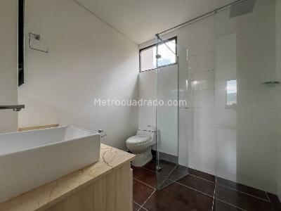 Apartamento de 2 alcobas en arriendo en El Esmeraldal, Envigado, 86 m² · foto 6 de 17