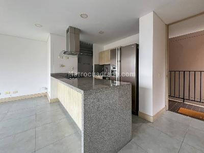 Apartamento de 2 alcobas en arriendo en El Esmeraldal, Envigado, 86 m² · foto 16 de 17