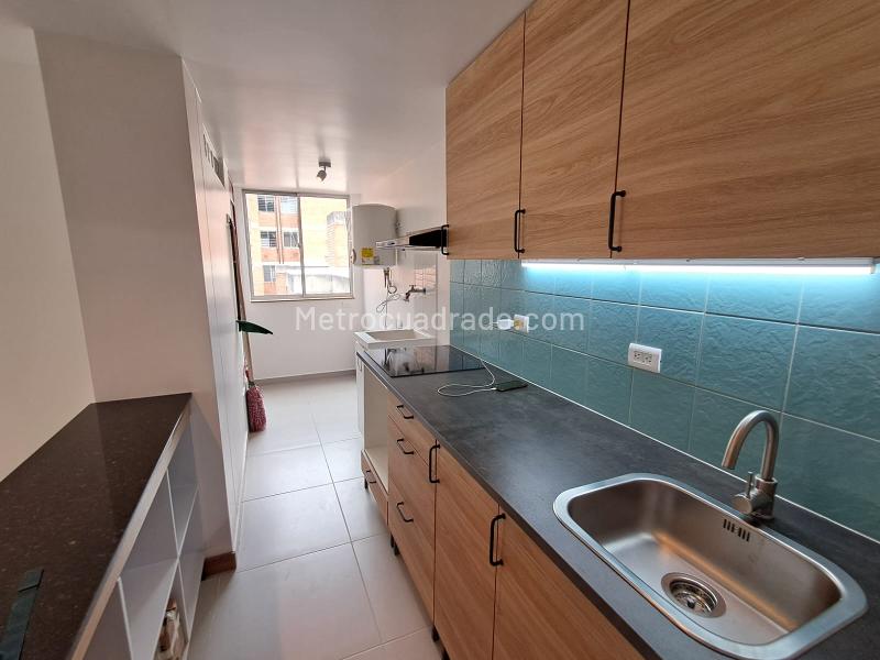 Apartamento Remodernado de 3 Alcobas en Calasanz con Vista Panorámica - 4
