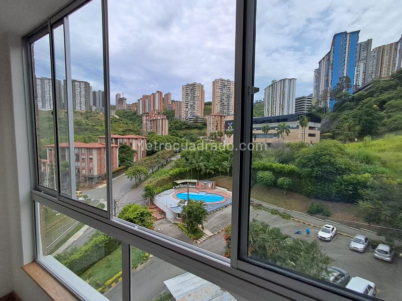 Apartamento Remodernado de 3 Alcobas en Calasanz con Vista Panorámica - 5