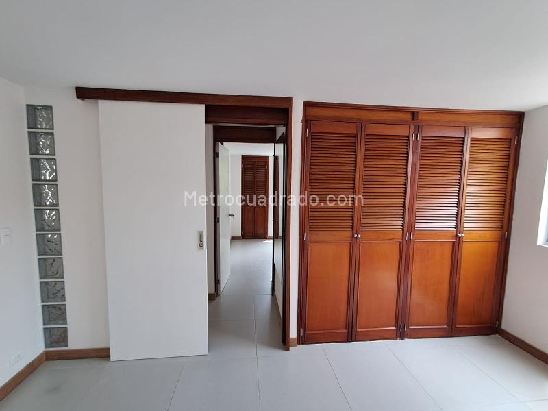 Apartamento Remodernado de 3 Alcobas en Calasanz con Vista Panorámica - 6