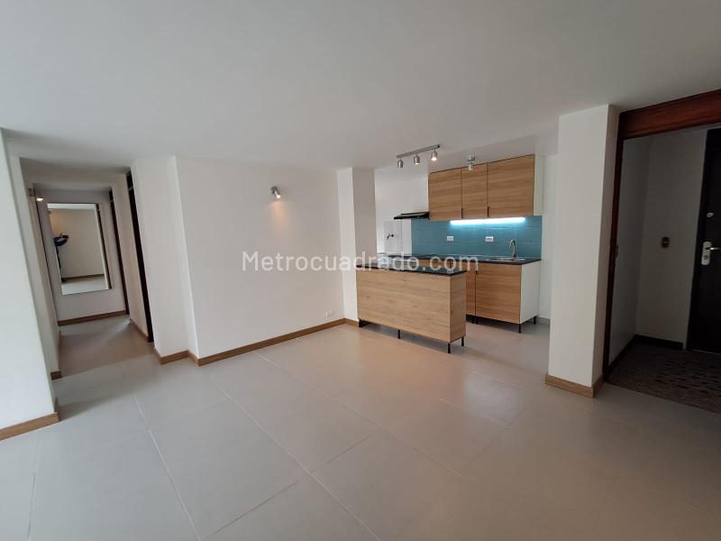 Apartamento Remodernado de 3 Alcobas en Calasanz con Vista Panorámica - 8