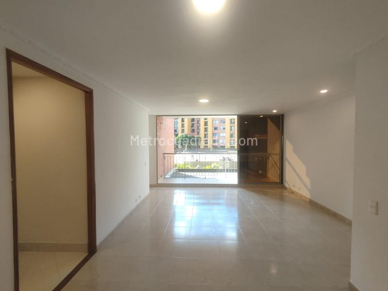 Cozy 3BR Apartment for Rent in Envigado (Closed Unit) - 2