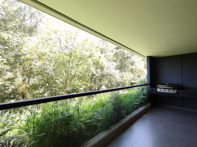 Spacious 3BR Apartment in Altos Del Poblado Cola Del Zorro