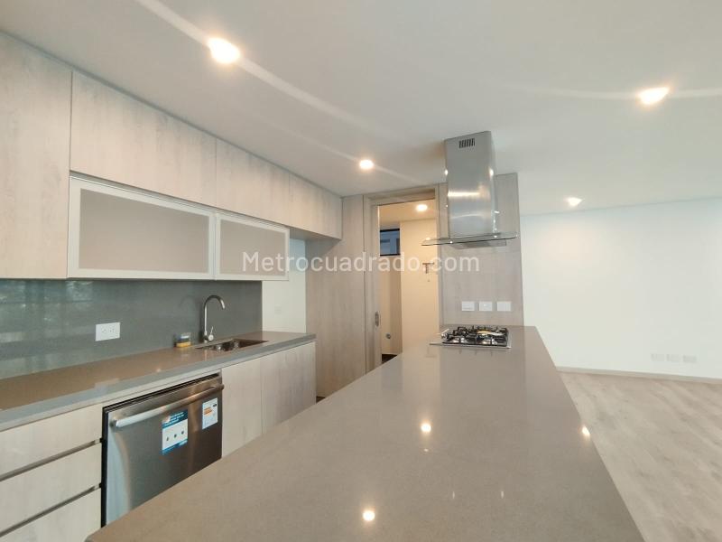 Spacious 3BR Apartment in Altos Del Poblado Cola Del Zorro - 8