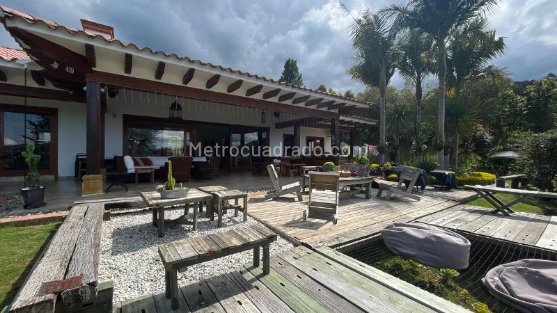 3BR House in Loma Del Escobero Envigado (8600 m²)