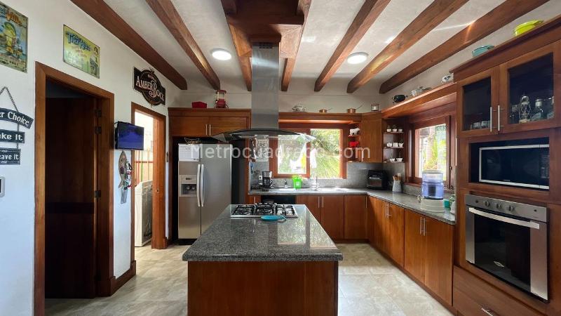 Casa en Arriendo, Loma Del Escobero Envigado, Envigado - 2