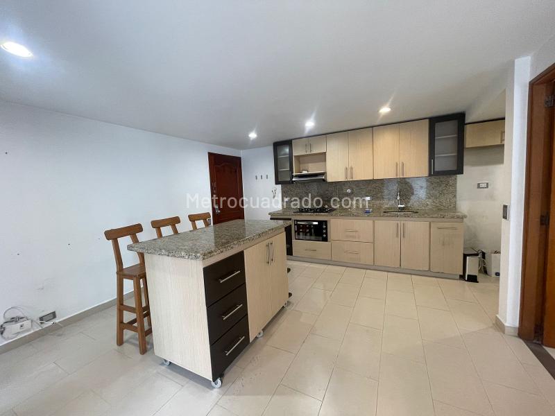 Spacious 2BR Apartment in Laureles Medellin