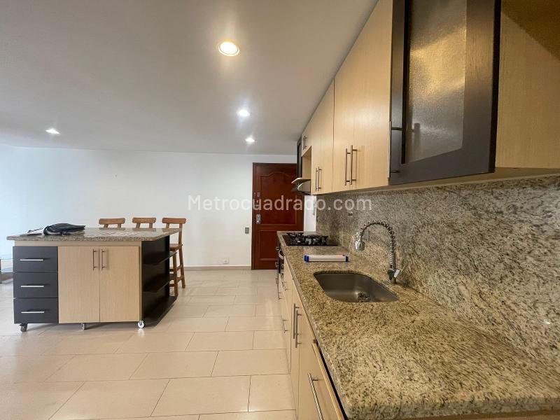 Spacious 2BR Apartment in Laureles Medellin - 2