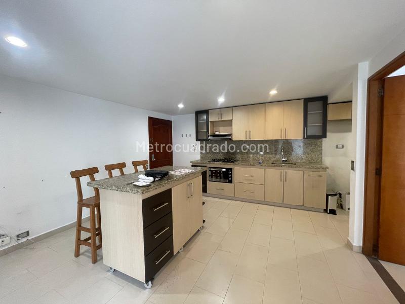 Spacious 2BR Apartment in Laureles Medellin - 3