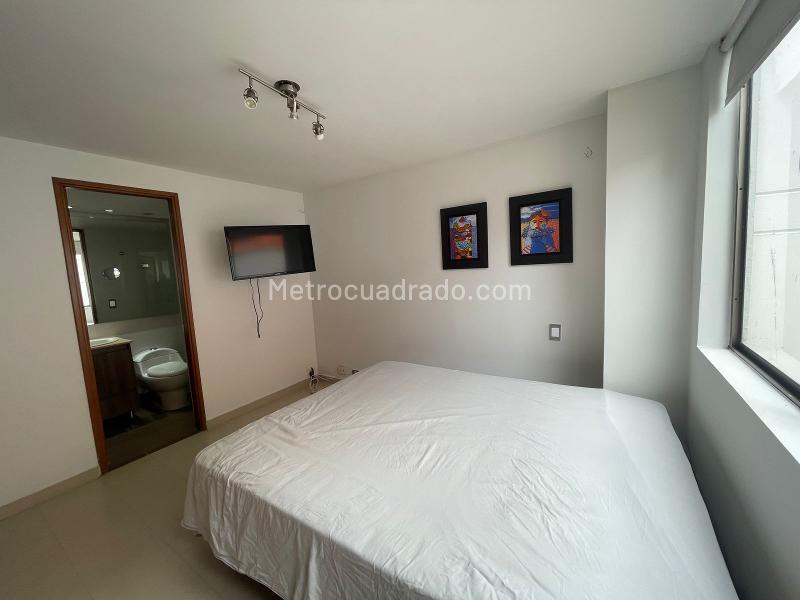 Spacious 2BR Apartment in Laureles Medellin - 7