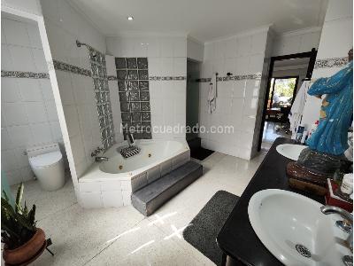 Apartamento en venta en Laureles, Medellín · foto 10 de 13