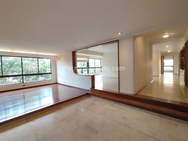 Elegant 4BR Apartment in El Campestre La Frontera - 3