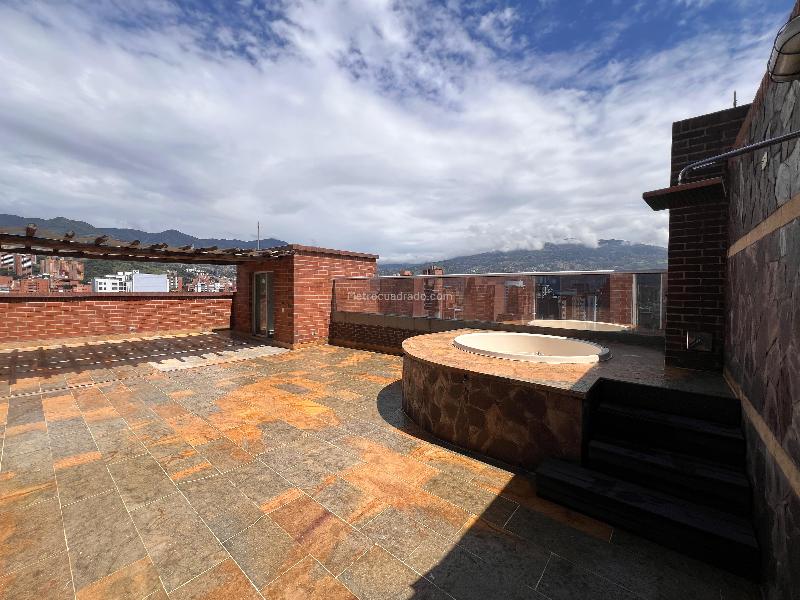 Apartamento Amplio de 3 Alcobas con Terraza en El Nogal - 2